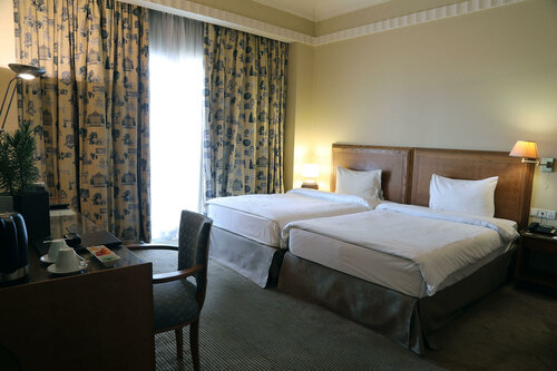 Warwick Palm Beach Hotel, Buchen Sie Hotel Beirut 