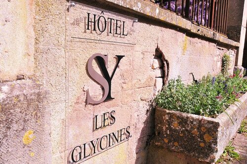 Hôtel Les Glycines, Rezervați Hotel Vezelay Morvan