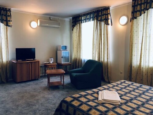 Gostinyi Dvor, Book Hotel Sovetskaya Gavan Krasnodar
