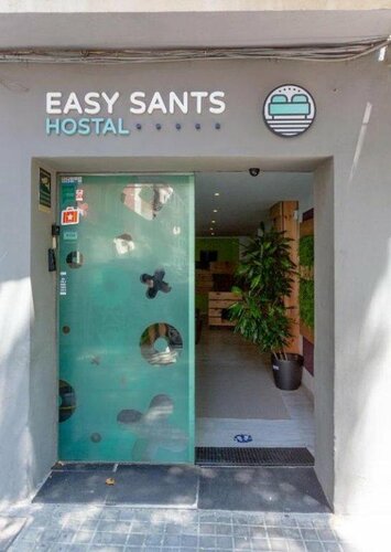 Easy Sants by Bossh! Hotels, Забронировать Хостел Хостелы Барселоны, рядом с Станция Барселона-Сантс, Хостел