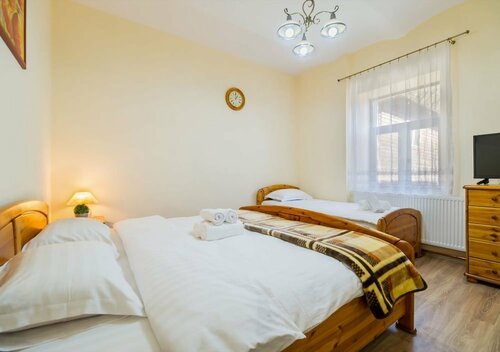 Apartment Carol, Забронировать Апартаменты/квартира Отели Sinaia-Azuga-Busteni с парковкой, Парковка