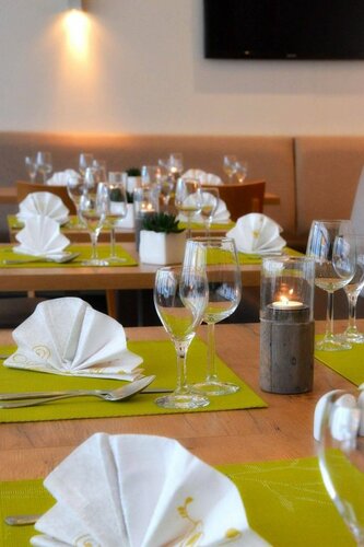Center Hotel Kaiserhof, Забронировать Отель Отели земли Саксония-Анхальт 3 звезды, 3*