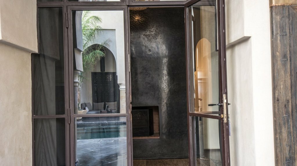 Riad K