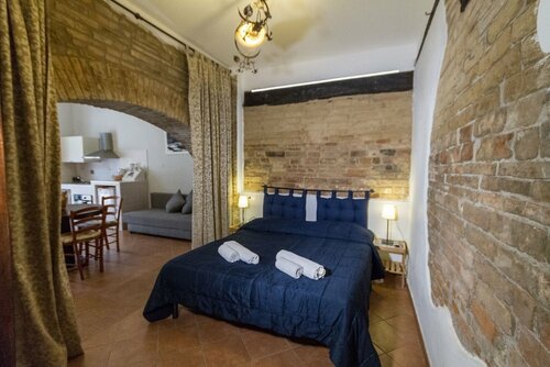 Camere La Basilica, Prenota Hotel Hotel 3 stelle a Assisi, 3*