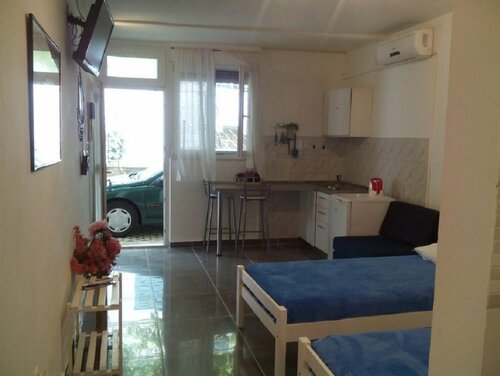 Studio apartment Edvard - garden terrace: Sa2- plavi Split, Riviera Split, Забронировать Апартаменты/квартира Апартаменты Сплита, рядом с Паромный порт Сплит, Апартаменты/квартира