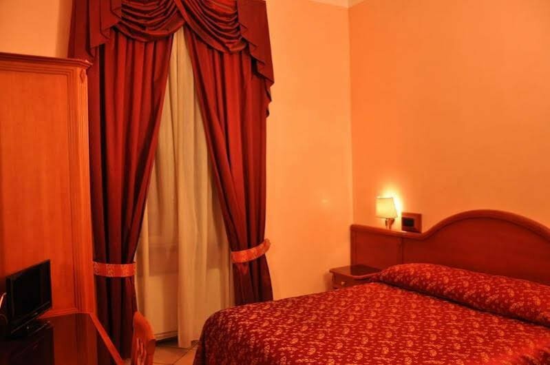 Hotel Sandra