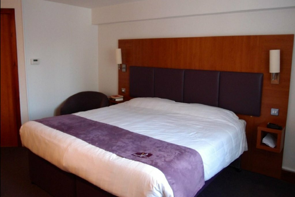 Premier Inn Edinburgh Central hotel