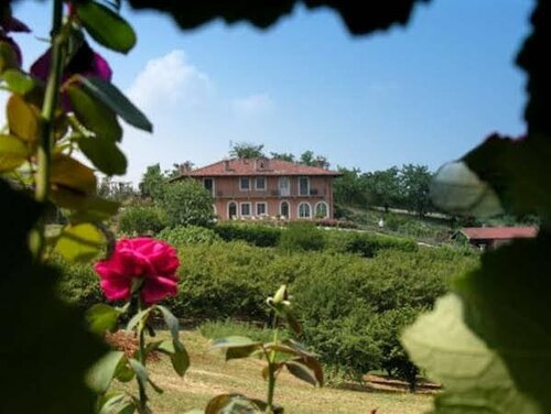 Villa Bricco dei Cogni, Забронировать Вилла Виллы Ла Морра, Вилла