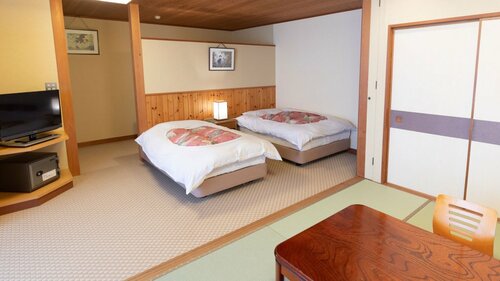 Atami Onsen Hiratsuru, Забронировать Отель Атами 