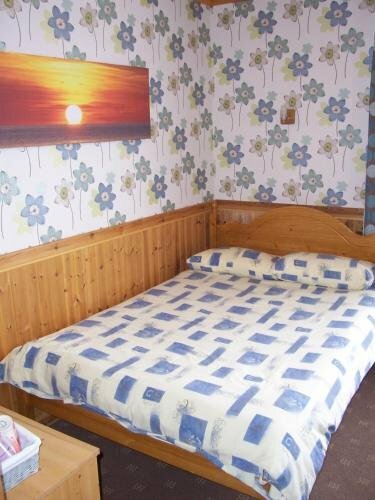 The Chelston Bed and Breakfast, Забронировать Отель Блэкпул Ланкашир