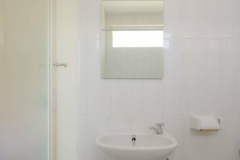 Kijang Karlos Agro by Airy Rooms