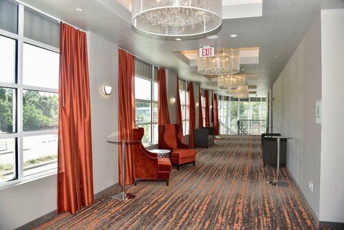 Holiday Inn Windsor - Wine Country by IHG, Забронировать Отель Виндзор Wine Country - Northern California