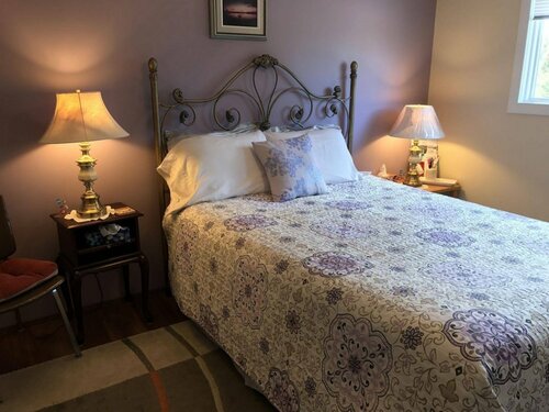 Wild Rose Bed & Breakfast, Забронировать Отель «постель и завтрак» Отели Саскатуна с парковкой, Парковка