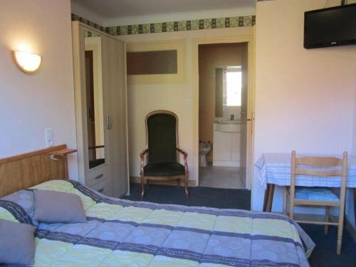 Hôtel les Deux Cols, Book Hotel Campan Pyrenees National Park