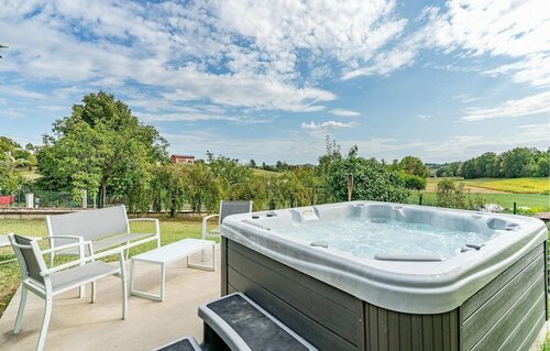 Casa dei Ciliegi CastellAlfero, Prenota Hotel CastellʼAlfero Monferrato