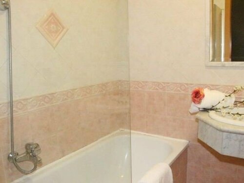 Hotel Suite Caesar, Забронировать Отель Вокзал Термини , рядом с Репубблика — Театро-делль-Опера