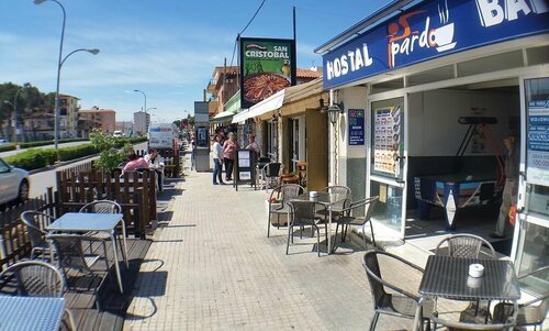 Hostal Pardo, Забронировать Отель Отели Монроч-дел-Камп с парковкой, Парковка