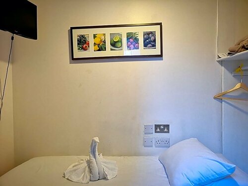 Brit Hotels Earls Court, Varaa Hotelli 3 tähden hotellit kohteessa Merseyside, 3*