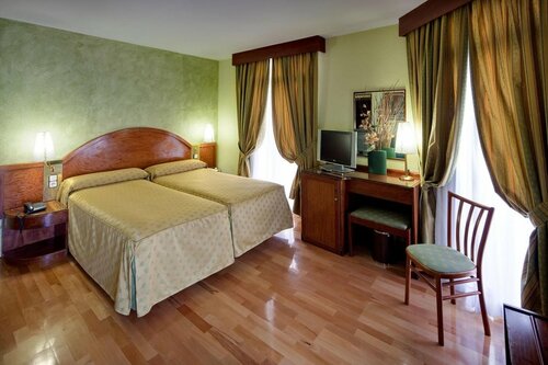 Hotel Suizo, Забронировать Отель Отели Барселоны с завтраком, рядом с Ла Рамбла, Завтраки