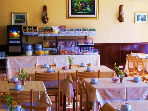 Hotel Villa Fiorita, Забронировать Отель Отели Сорренто 3 звезды, рядом с Cattedrale SS. Filippo e Giacomo, 3*