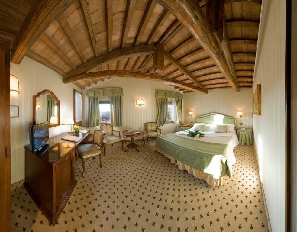 Colombina Hotel
