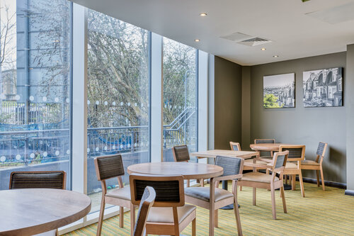 Premier Inn London New Southgate, Забронировать Отель Отели Большого Лондона с парковкой, Парковка