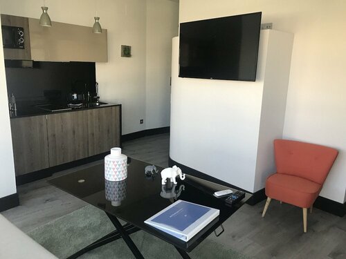 Avenue Rooms, Забронировать Отель Малага Коста-дель-Соль, рядом с Centro Comercial Larios Centro