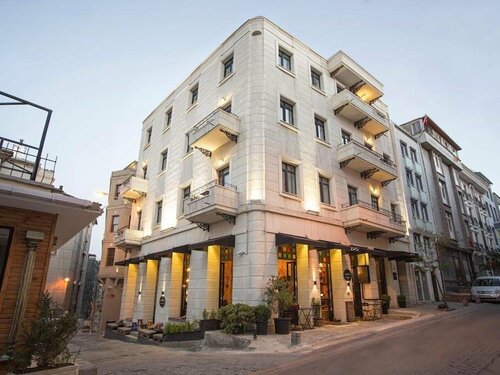 Selvese Suites, Serviced Living in Galata
