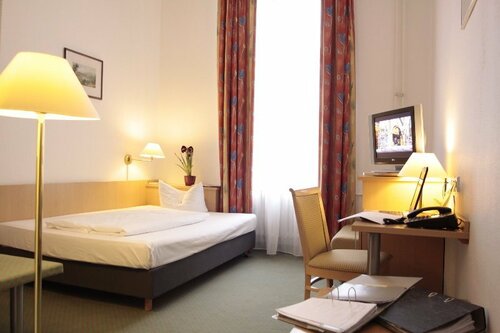 Hotel Tiergarten Berlin, Забронировать Отель Митте Берлин, рядом с Ханзаплац