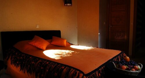 Tigmi Kenza, Rezervați Hotel Tiznit 