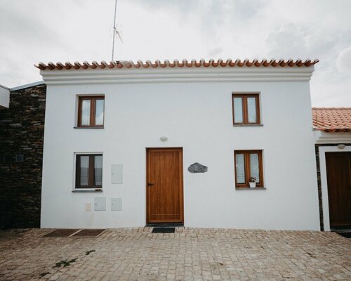 Casa dos Xarês, Забронировать Отель Рожманиньял 