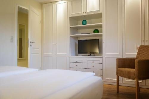 Hotel Aarnhoog, Забронировать Отель Кайтум Зюльт