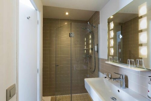 Contact Hôtel Alizé Montmartre, Забронировать Отель 9-й округ: Опера Париж, рядом с Льеж