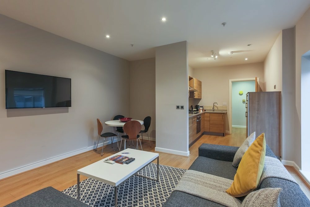 Premier Suites Plus Glasgow