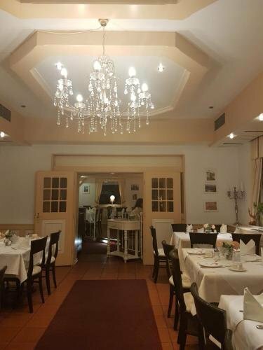 Hotel Restaurant Knechtstedener Hof, Забронировать Отель Дормаген Северный Рейн-Вестфалия