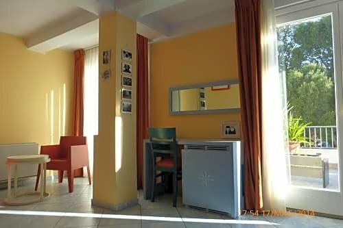 Hotel Chentu Lunas, Забронировать Отель Отели и гостиницы SantʼElia, Отель