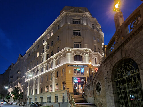 Pension Mozart, Book Hotel Hotels in Vienna with Parking, near Augustine Church, Parking
