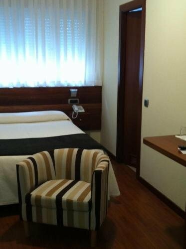 Hotel Restaurante San Anton, Забронировать Отель Тапия-де-Касарьего Косте-Верде
