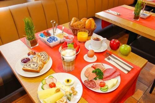 City Hotel Schönleber, Забронировать Отель Отели Вюрцбурга с парковкой, Парковка