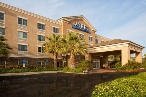 Ayres Suites Ontario at the Mills Mall - Rancho Cucamonga, Забронировать Отель Отели Ранчо-Кукамонга с парковкой, Парковка