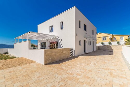 Villa Insula Aurea No. 1, Prenota Hotel Linardići 