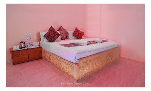 Shiv Tara Desert Camp, Varaa Leirintäalue Telttailu ja glamping kohteessa Rajasthan, Leirintäalue