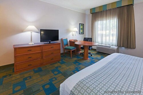 La Quinta Inn & Suites by Wyndham Shreveport Airport, Забронировать Отель Шривпорт Луизиана