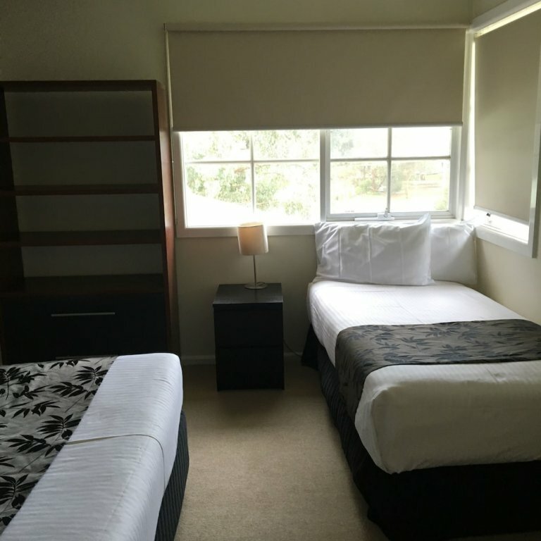 Eltham Gateway Hotel