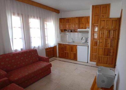 Melita Apart Hotel, Забронировать Апарт-отель Отели Ичмелер с парковкой, Парковка