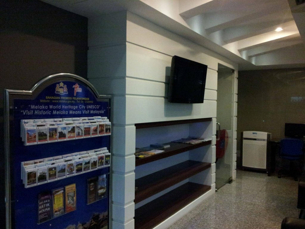 Royal Queenspark Hotel
