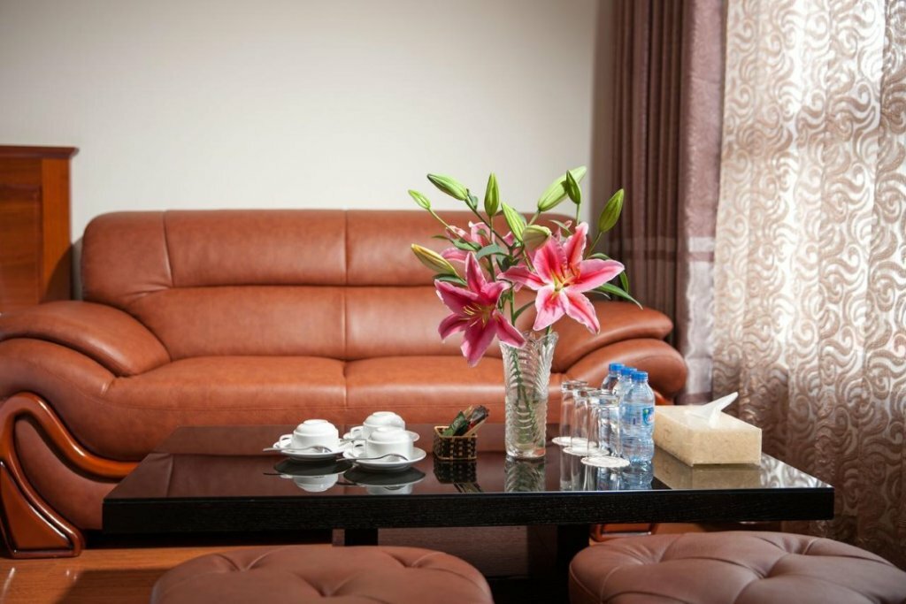 Silk Queen Hotel