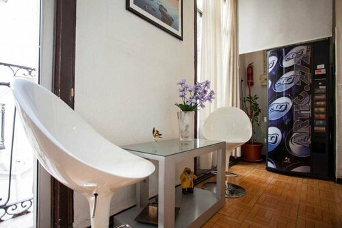 Hostal Los Arcos, Забронировать Хостел Хостелы Мадрида, рядом с Королевский театр, Хостел