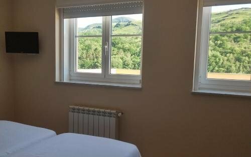 Pension-Albergue Lemos, Varaa Hotelli  