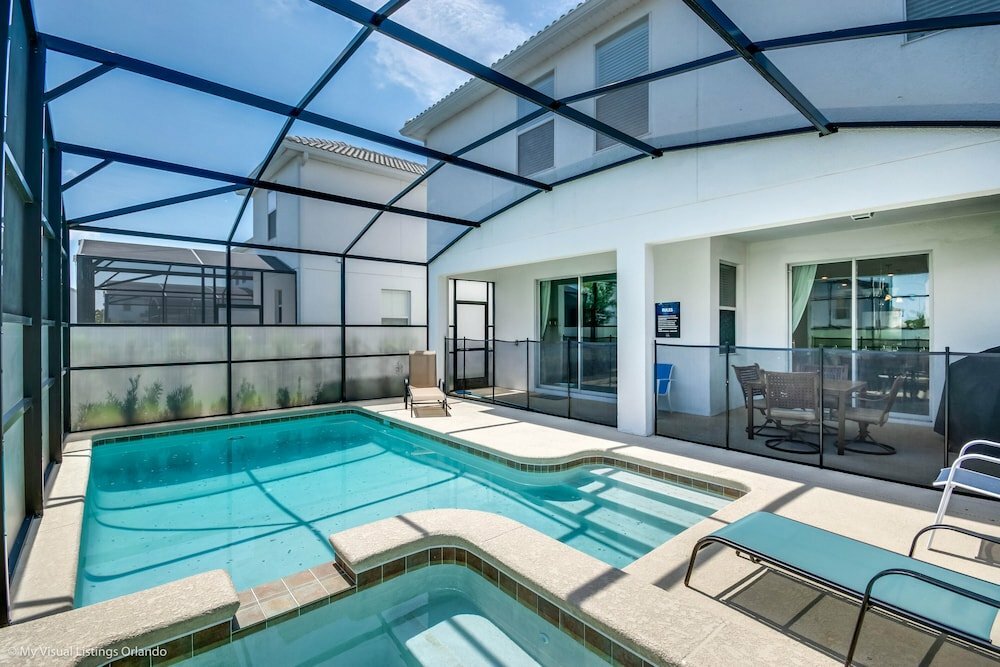 4724 Sleepy Hollow Drive